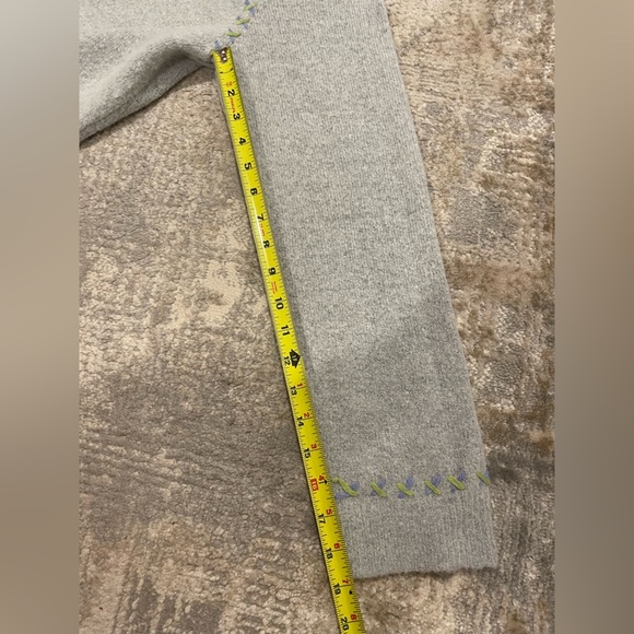 White Stag Embroidered Floral Soft Cozy Cardigan Sweater Gray Size Large - Picture 2 of 12